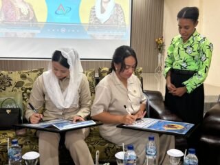 Wamen Perdagangan Bersama Utusan Khusus Presiden Bidang Pariwisata Kunjungi Sekolah Unggulan Garuda SMA Averos Sorong