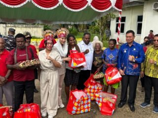 Wamen Perdagangan Resmi Buka Operasi Pasar Murah di Papua Barat Daya, Harga Bahan Pokok Lebih Terjangkau