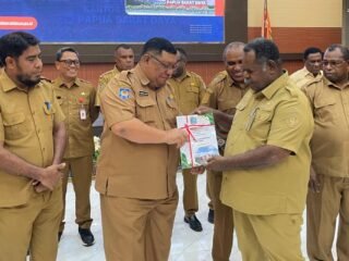 Pemprov PBD Serahkan DPA 2026, Gubernur Elisa Kambu Tekankan Akselerasi Pembangunan dan Integritas OPD