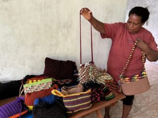 Merajut Harapan, Anyaman Noken Buatan Mama Papua dari Doom Sorong Menembus Dunia