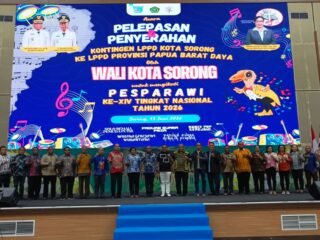 Wali Kota Sorong Lepas Kontingen LPPD, Optimis Raih Prestasi pada Pesparawi Nasional XIV