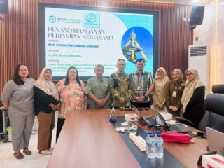 Klinik Maju Bersama Salurkan Dana CSR untuk Peserta JKN di Sorong