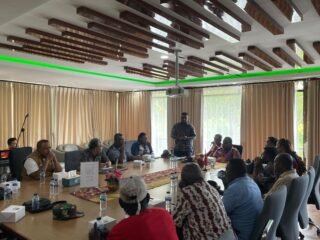 Anggota Komisi C DPRK Sorong Tekankan Bupati Sorong Prioritaskan Infrastruktur Jalan KMT Seget-Arar