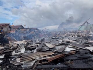 Ratusan Jiwa Terdampak Kebakaran Hebat di Klademak II Pantai Sorong