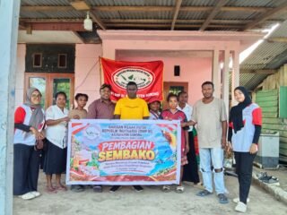 BMP RI Kabupaten Sorong Bagikan 250 Paket Sembako untuk Warga Kampung Jeflio